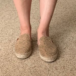 Leopard print slides